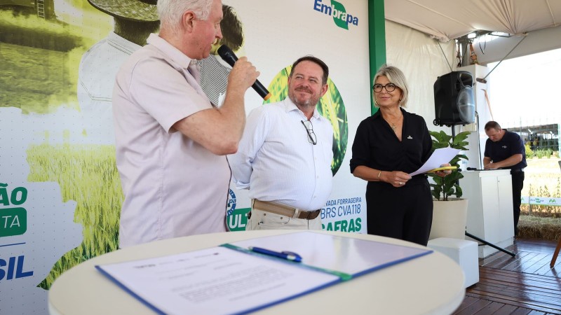 Ato aconteceu no estande da Embrapa na Expodireto Cotrijal