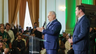 Secretário Covatti, com o preside da Emater/RS, Luciano Schwerz, fala durante lançamento do Operação Terra Forte