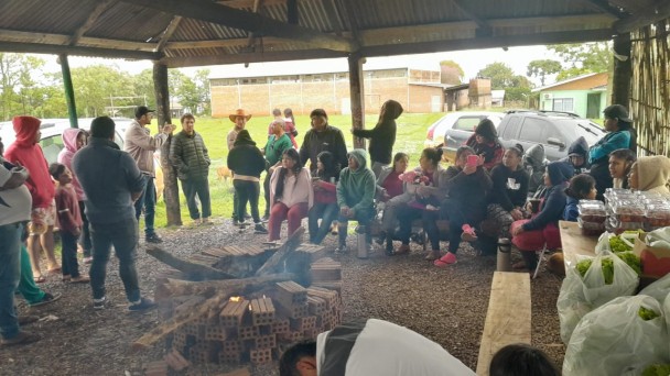 Entrega de alimentos do PAA Ind&iacute;gena &agrave; comunidade Kaigang, no munic&iacute;pio de Gentil